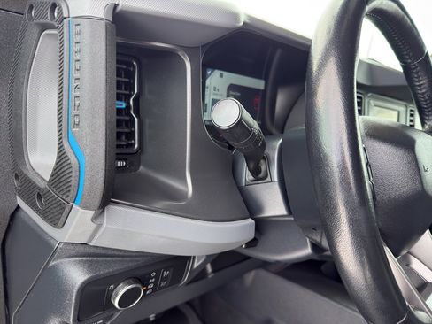 Used 2022 Ford Bronco Black Diamond w/ Sasquatch Package image 12