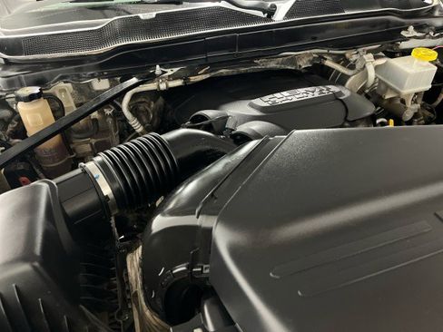 Used 2019 RAM 2500 Tradesman w/ Chrome Appearance Group AWD/4WD image 48