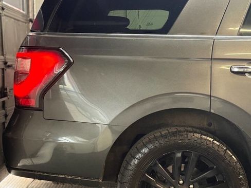 Used 2019 Ford Expedition Limited w/ Equipment Group 301A AWD/4WD image 7