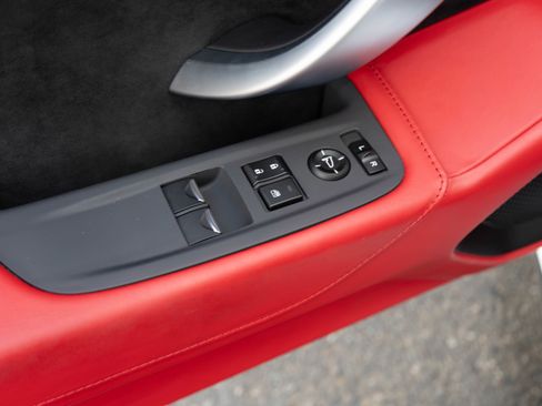 Used 2018 Acura NSX AWD/4WD image 11