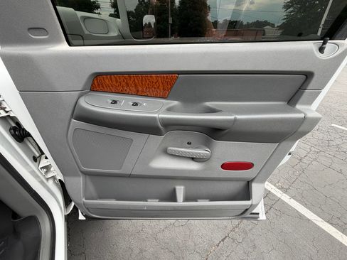 Used 2006 Dodge Ram 2500 Truck SLT AWD/4WD image 23