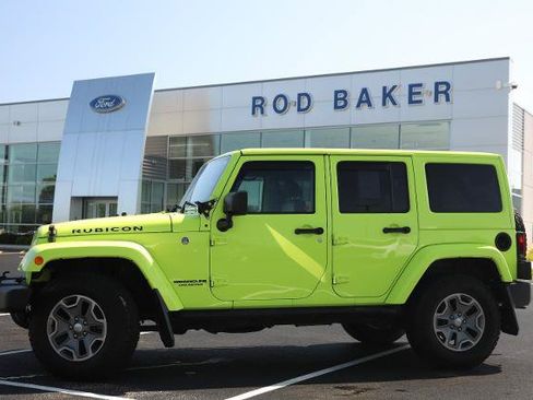 Used 2017 Jeep Wrangler Unlimited Rubicon w/ Cold Weather Group AWD/4WD image 3