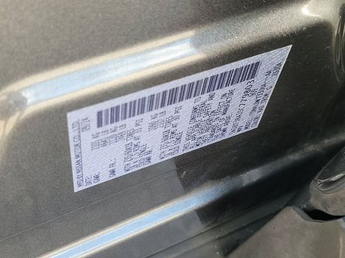 Used 2025 Nissan Rogue SV FWD image 31
