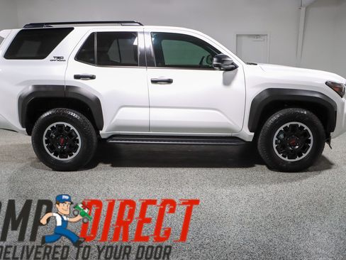 Used 2025 Toyota 4Runner TRD Off-Road Premium AWD/4WD image 6
