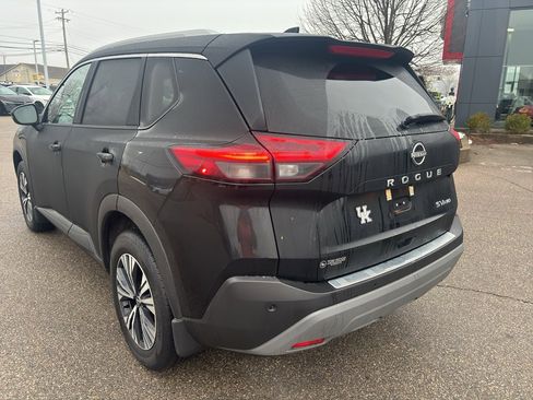 Used 2023 Nissan Rogue SV w/ SV Premium Package image 5