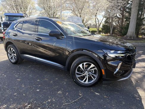 Used 2023 Buick Envision Essence image 2