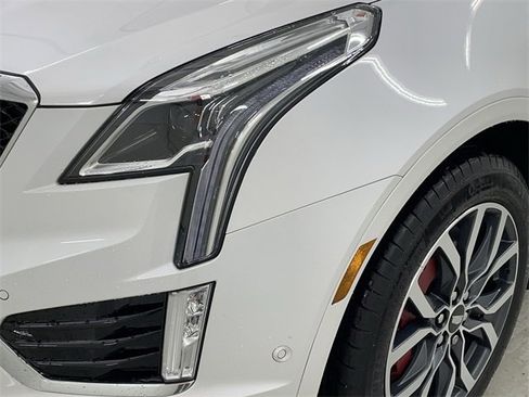 Certified 2025 Cadillac XT5 Sportv w/ Technology Package image 15