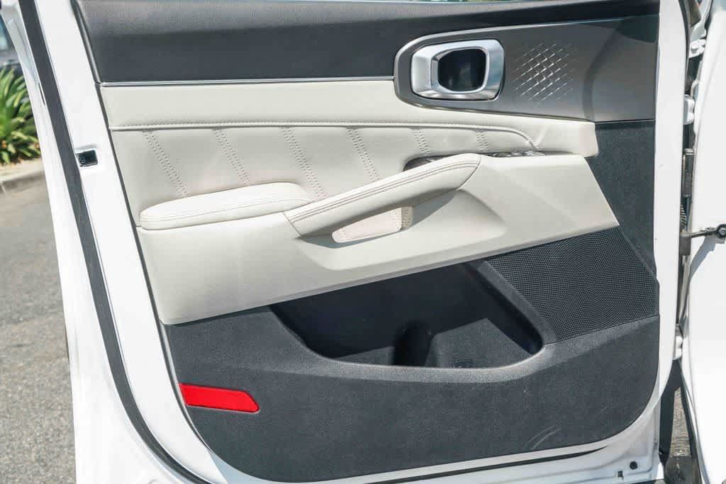 Certified 2023 Kia Sorento SX AWD/4WD image 19