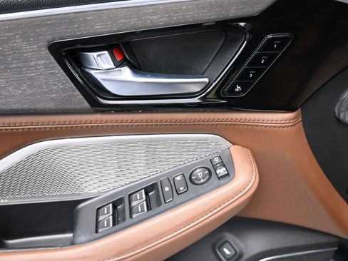 Used 2024 Acura MDX SH-AWD w/ Advance Package image 5