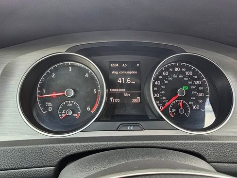 Used 2015 Volkswagen Golf TDI S FWD image 4