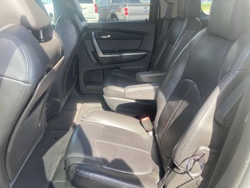 Used 2011 GMC Acadia SLT FWD image 11