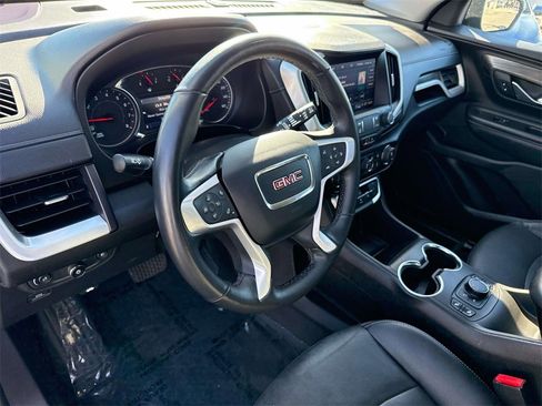 Used 2024 GMC Terrain SLT image 24