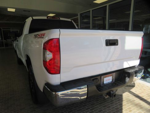 Used 2019 Toyota Tundra SR5 w/ TRD Off Road Package image 81