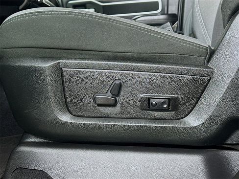 Used 2024 RAM 2500 Big Horn w/ Safety Group image 23