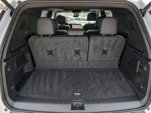 Used 2024 Chevrolet Traverse RS w/ LPO, Floor Liner Package AWD/4WD image 18