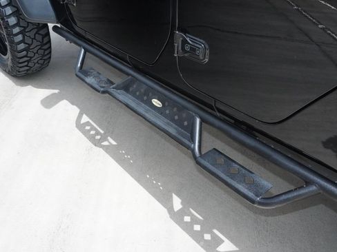 Used 2023 Jeep Gladiator Rubicon AWD/4WD image 11
