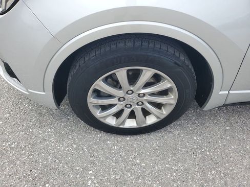 Used 2019 Buick Envision Essence image 17
