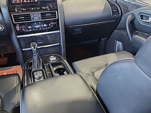 Used 2024 INFINITI QX80 Luxe image 25