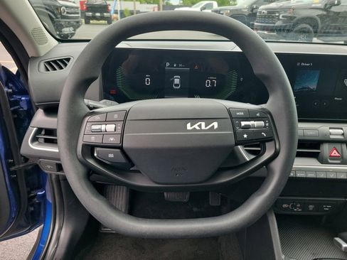 Used 2025 Kia K4 FWD image 23