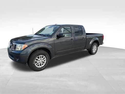 Used 2014 Nissan Frontier SV w/ SV Value Truck Package image 2