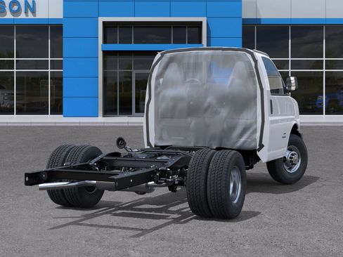 New 2025 Chevrolet Express 3500 Work Van w/ Power Convenience Package image 32