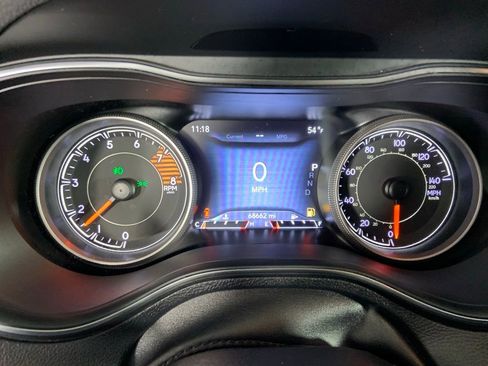 Used 2020 Jeep Cherokee Limited image 11