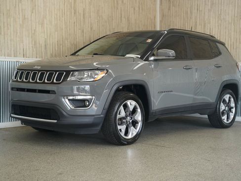 Used 2019 Jeep Compass Limited AWD/4WD image 4