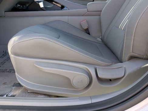 New 2025 Hyundai Elantra SEL image 16