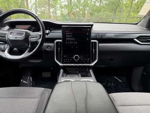 Used 2025 GMC Acadia Elevation image 14