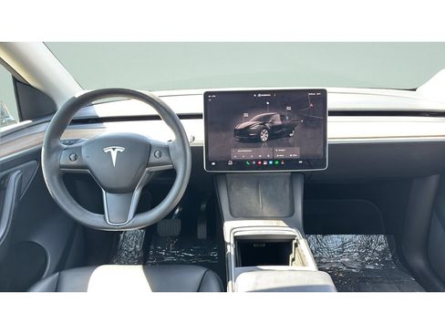 Used 2024 Tesla Model Y Long Range AWD/4WD image 9