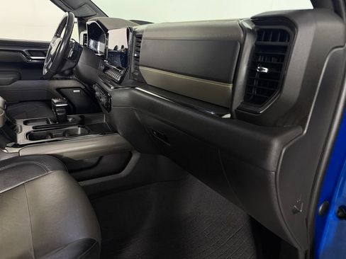Used 2023 Chevrolet Silverado 1500 ZR2 w/ Technology Package AWD/4WD image 31