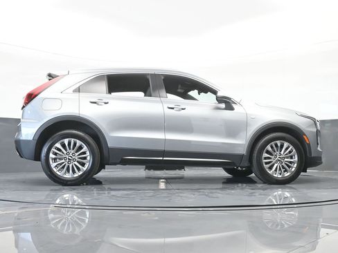 Used 2024 Cadillac XT4 Premium Luxury image 60