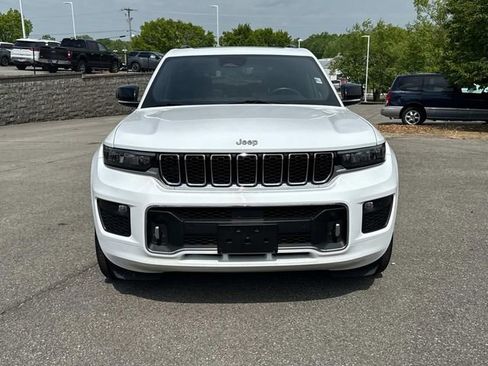 Used 2022 Jeep Grand Cherokee L Overland w/ Luxury Tech Group IV AWD/4WD image 10