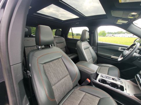 Used 2023 Ford Explorer Timberline w/ Timberline Technology Package AWD/4WD image 37