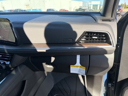 New 2026 Chevrolet Suburban High Country image 35