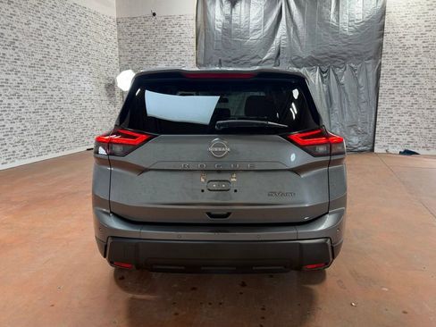 Used 2024 Nissan Rogue SV AWD/4WD image 5