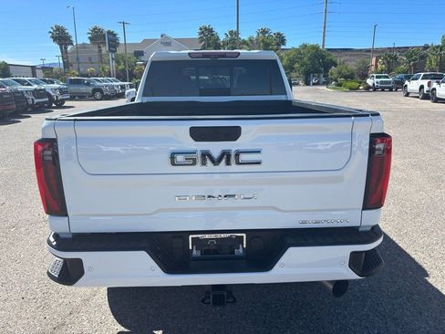 Used 2025 GMC Sierra 2500 Denali Ultimate AWD/4WD image 6