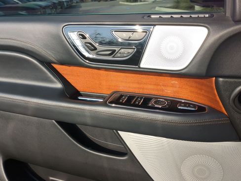 Used 2023 Lincoln Navigator L Black Label image 12