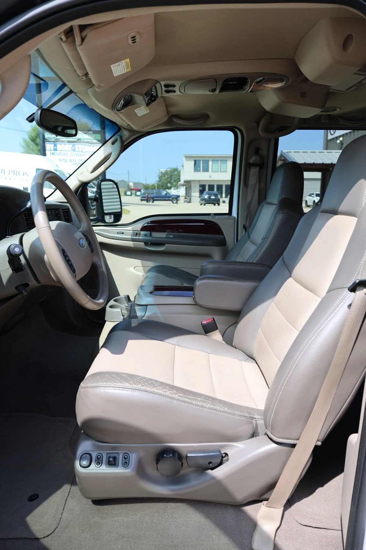 Used 2003 Ford Excursion Eddie Bauer RWD image 29