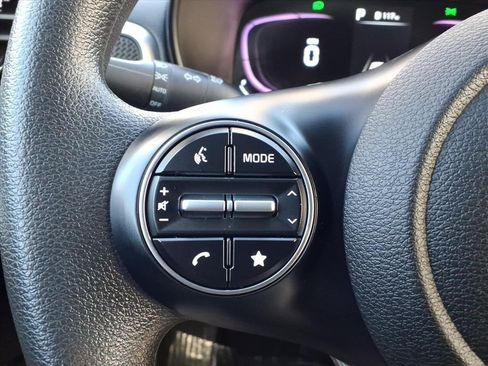 Used 2023 Kia Soul LX image 21