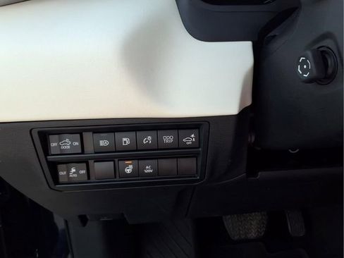 Used 2023 Toyota Tundra Capstone AWD/4WD image 25