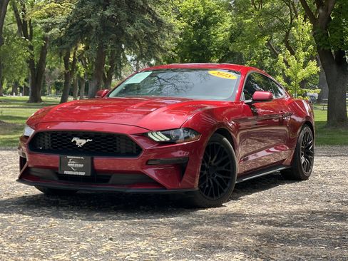 Used 2018 Ford Mustang Coupe RWD image 1