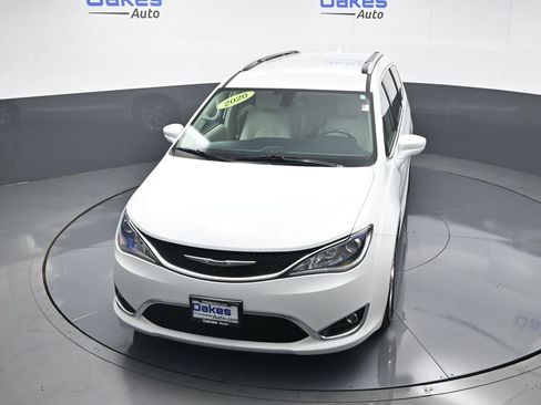 Used 2020 Chrysler Pacifica Touring-L Plus w/ Tire & Wheel Group image 51