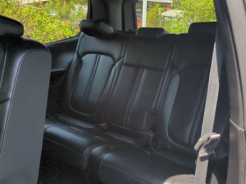 Used 2024 Jeep Wagoneer Series II w/ Flexible Seating Group image 16