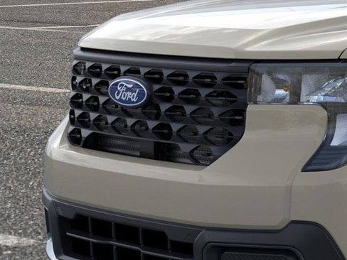 New 2025 Ford Maverick XLT image 18