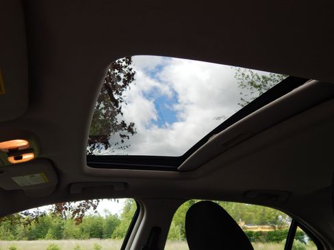 Used 2010 Mercury Milan image 13