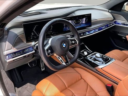 Used 2025 BMW 740i xDrive image 13