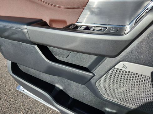 Used 2023 Ford F150 Lariat w/ Max Trailer Tow Package image 9