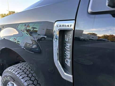 Used 2022 Ford F250 Lariat w/ Lariat Value Package image 9