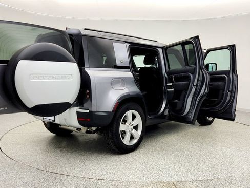 Used 2023 Land Rover Defender 110 S image 11
